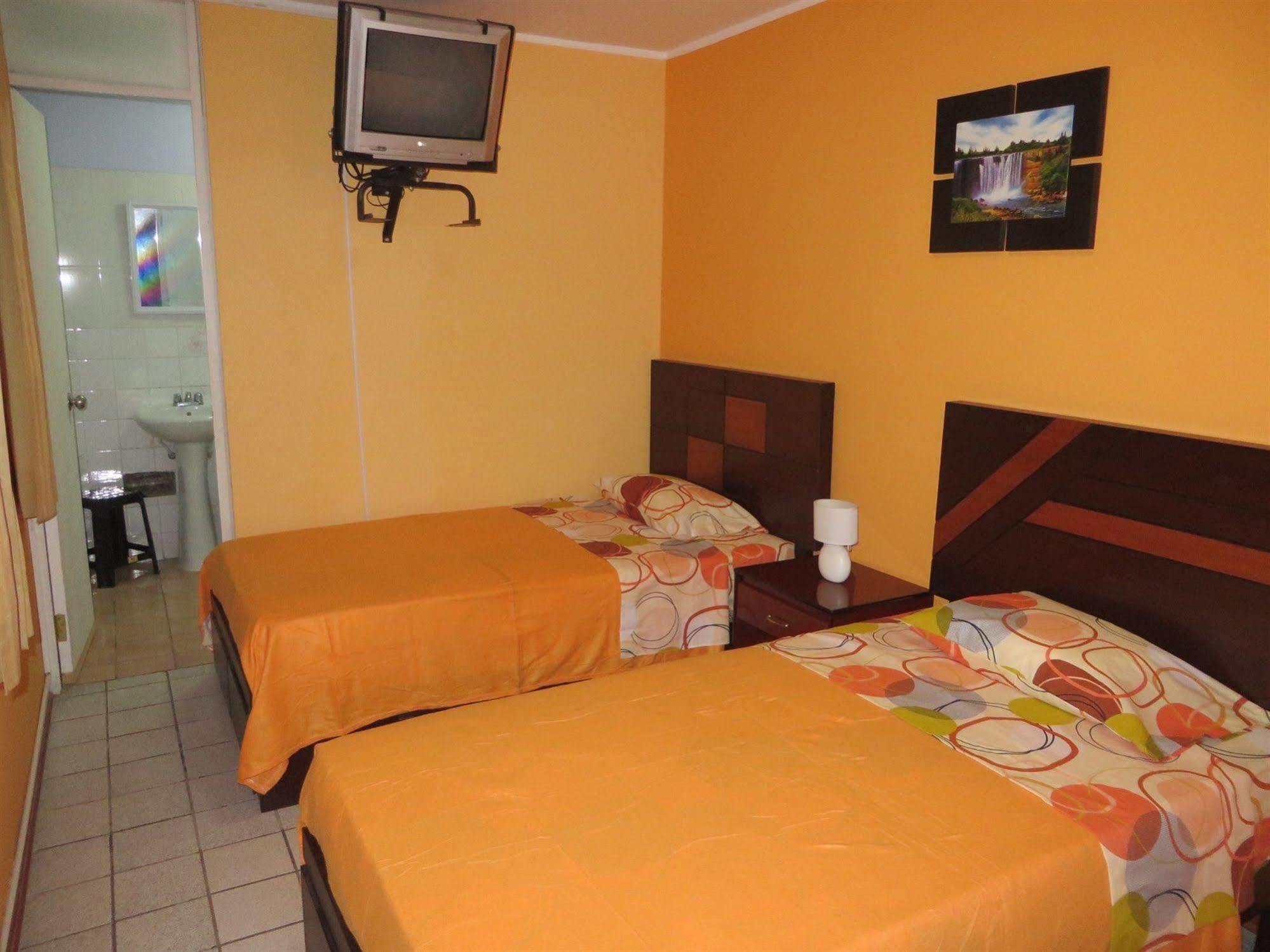 Kurmi Hostel Lima Airport Esterno foto