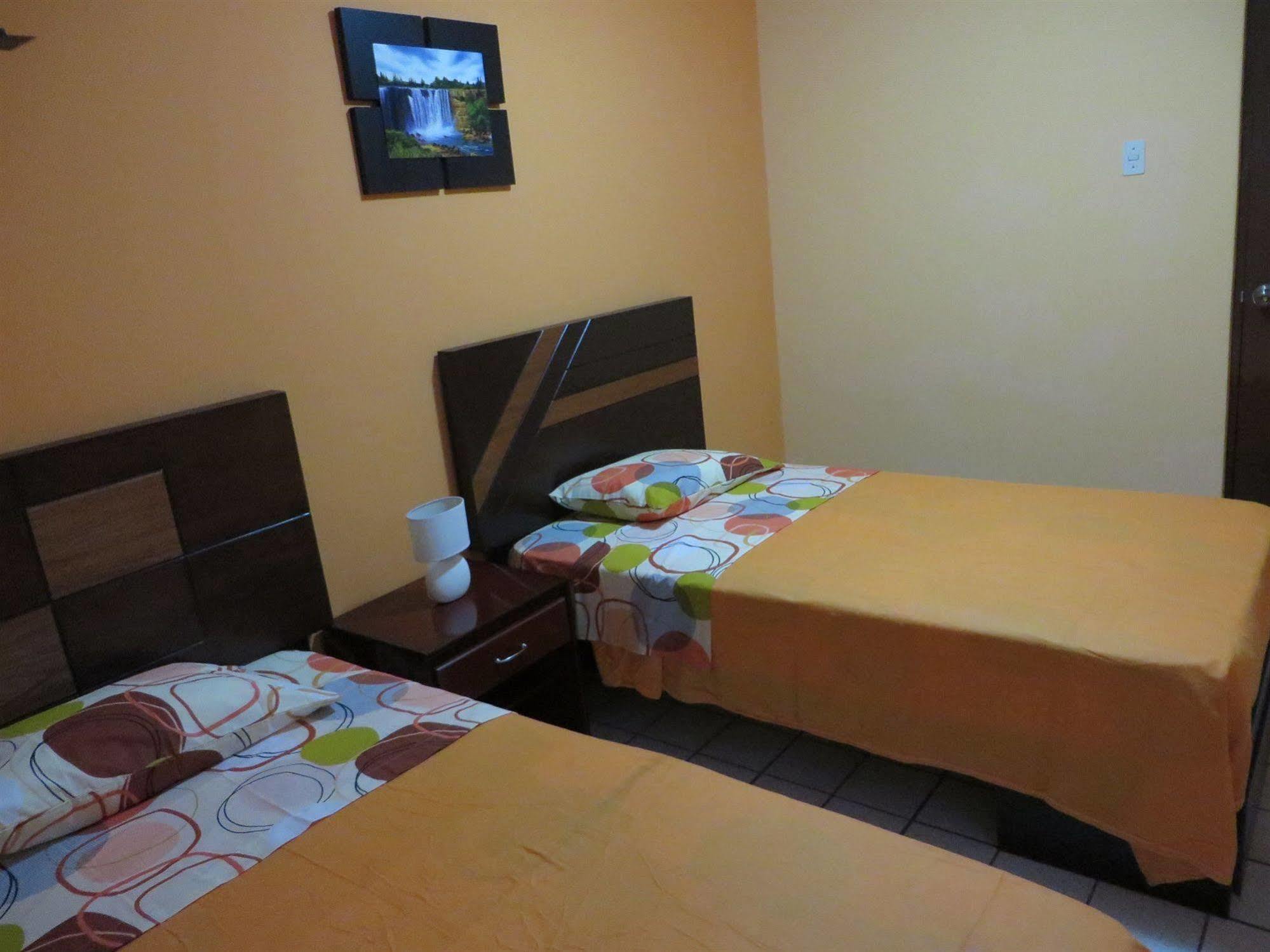 Kurmi Hostel Lima Airport Esterno foto