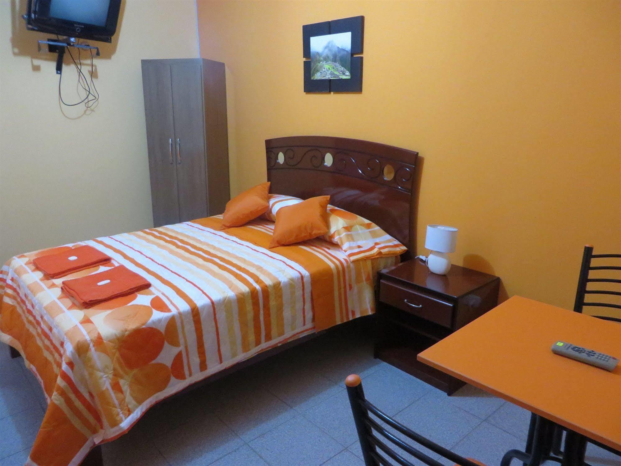 Kurmi Hostel Lima Airport Esterno foto